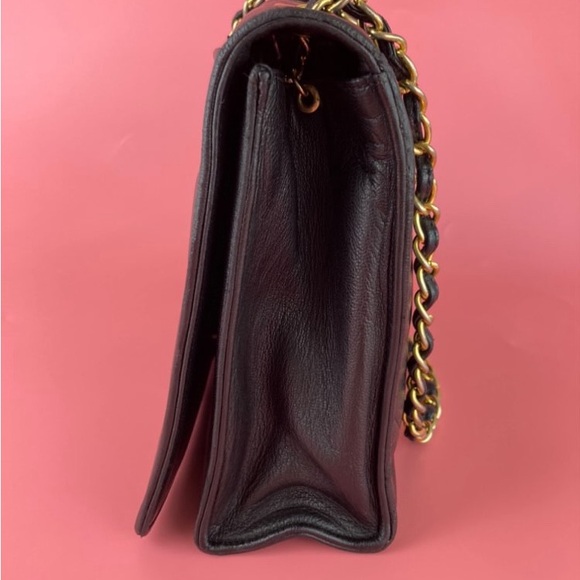 Chanel crossbody - Picture 3 of 16